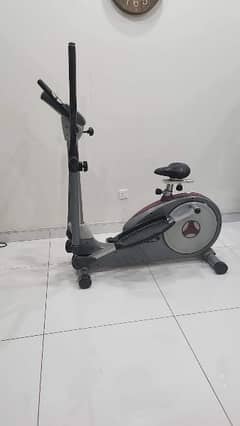 Elliptical Machine neat and clean only few days used look like new