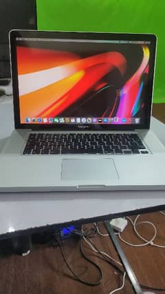 Apple MacBook pro core i7 15inch 2012