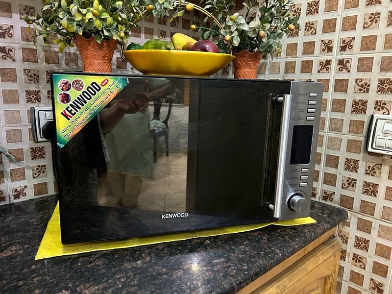 Kenwood microwave 34 litres 0