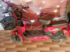 electric scooty for Sale