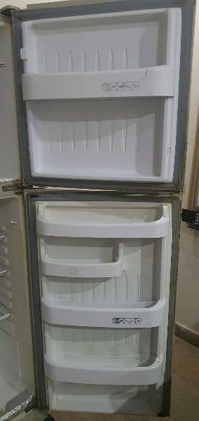 Orient Fridge 18 cub ft 4