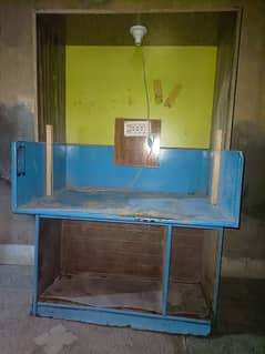 mobile repairing table. for sale.