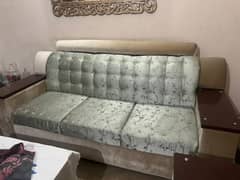 3 2 1 sofa set like  new condition