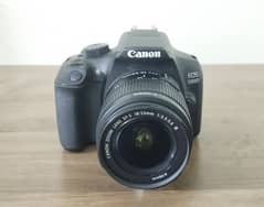Canon EOS 1300D (Accessories included)