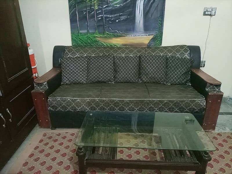 5 seats sofa set in black colour 0