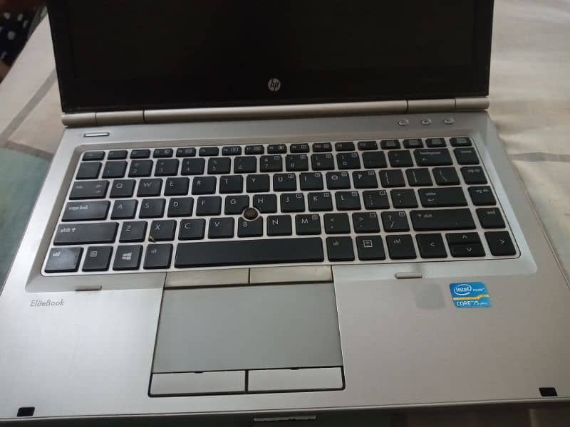 HP laptop elitebook 8470p i5 3rd generation 2