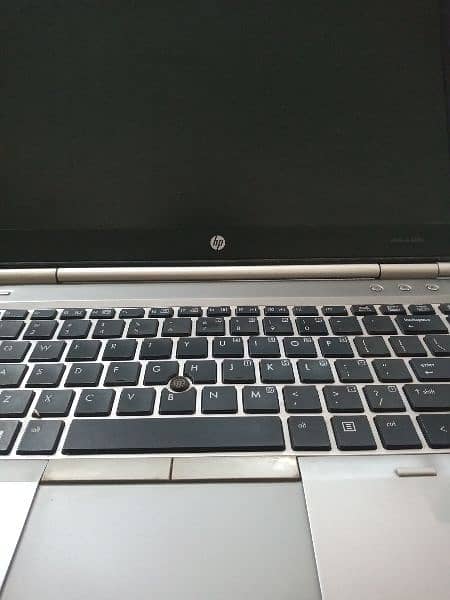 HP laptop elitebook 8470p i5 3rd generation 3