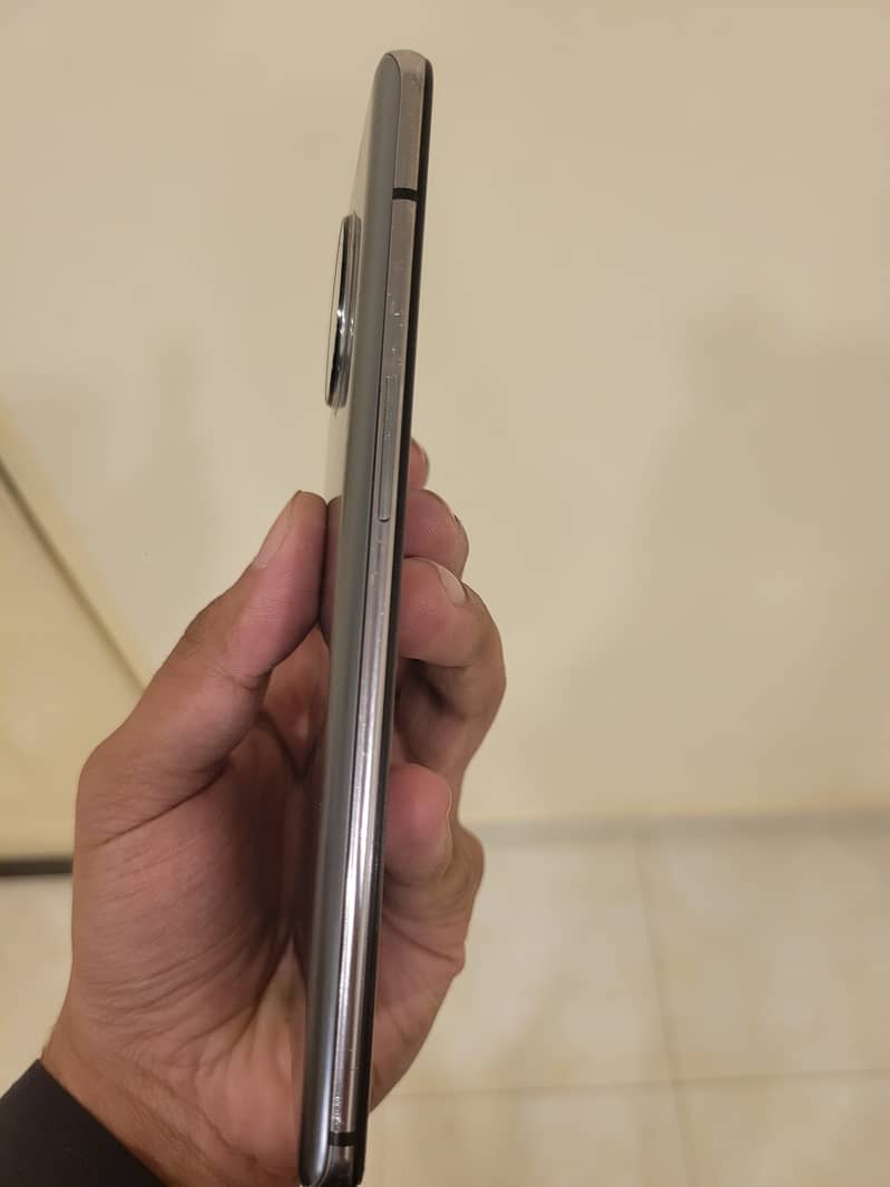 Oneplus 7T 8/128 GB Fault in description 4