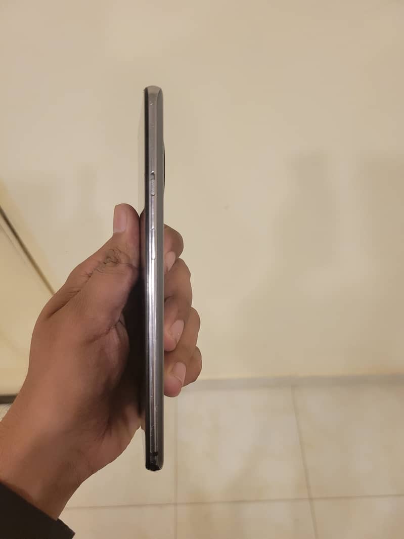 Oneplus 7T 8/128 GB Fault in description 5