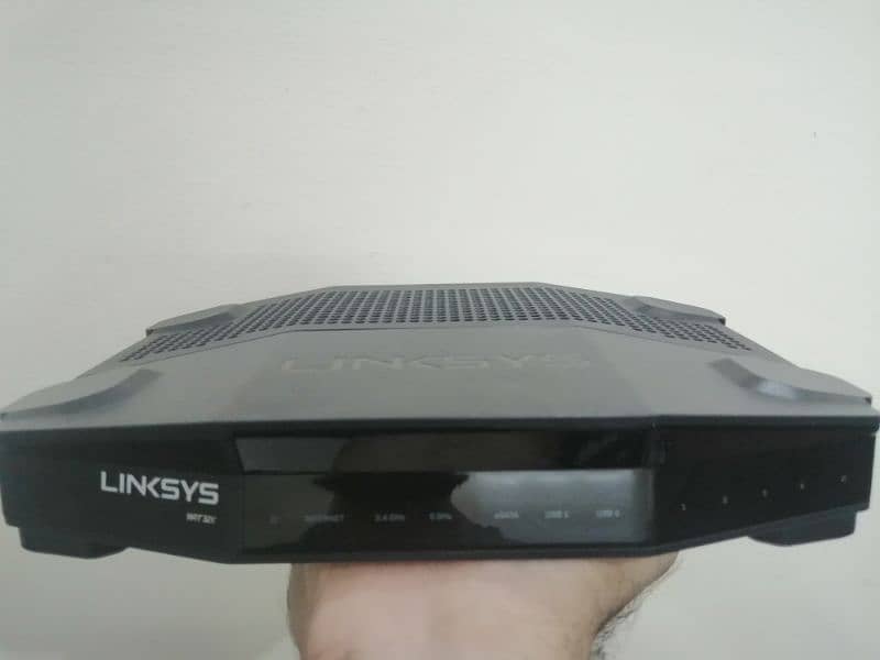 Linksys WRT32x WIFI  Gaming Router 10/10 condition 0