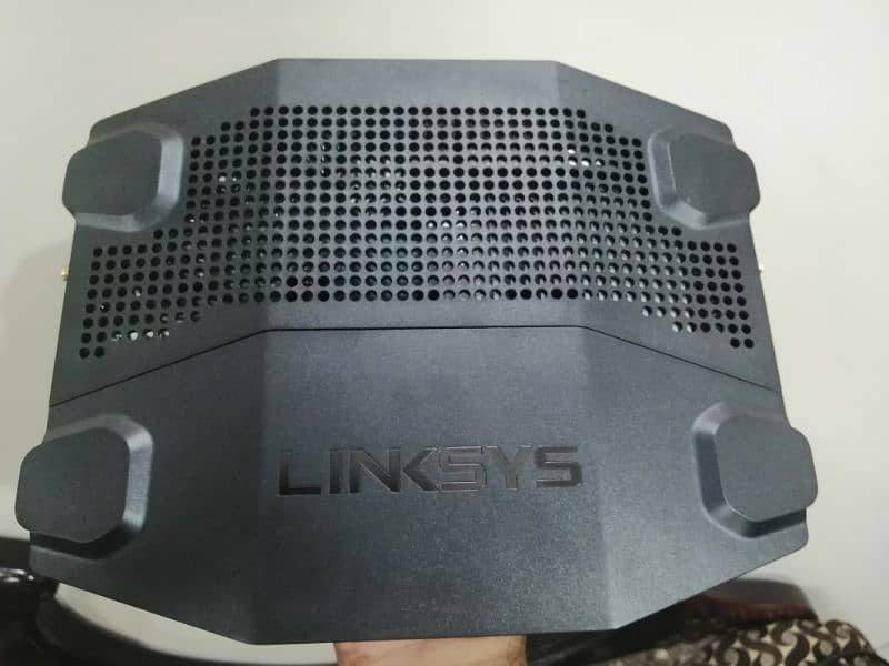 Linksys WRT32x WIFI  Gaming Router 10/10 condition 1