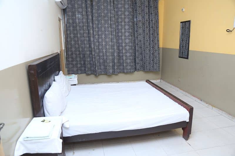 Ideal Rooms Available For Rent at Iqbal town 8