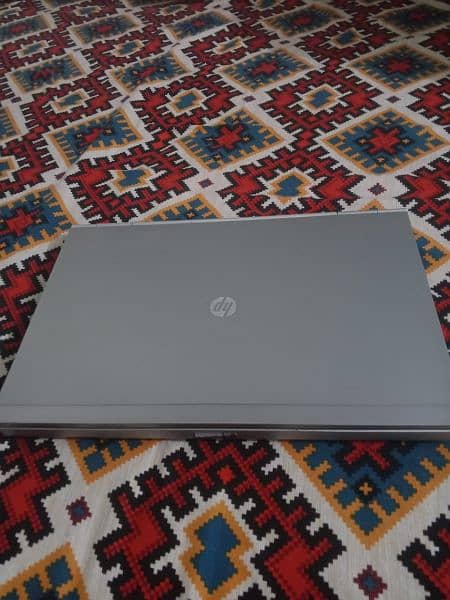 Hp elite book urgent sale. . . 1