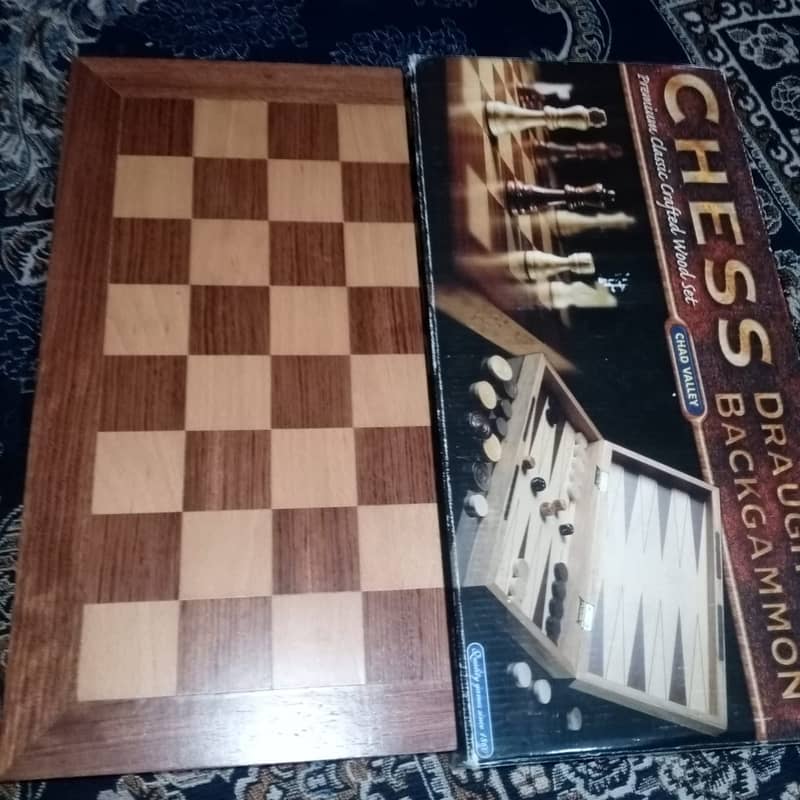 Glass  chess  Board 2ft 2