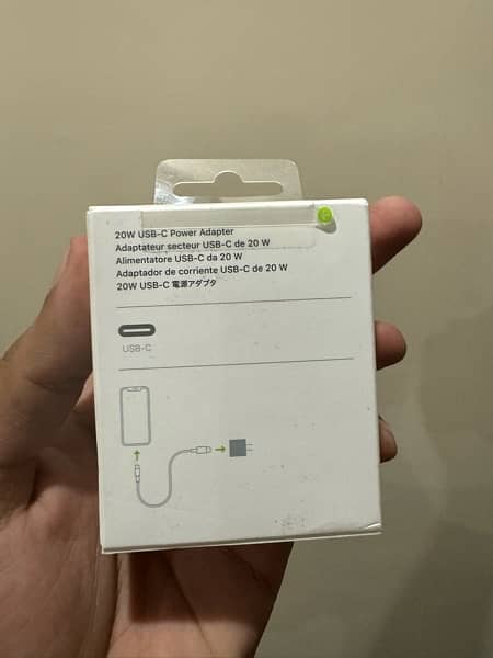 Apple Iphone 20W Adopter Original 1