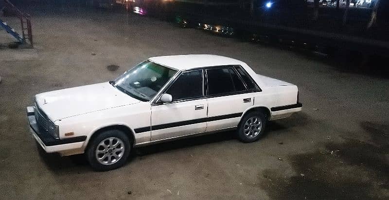 Nissan Laurel 1985 0