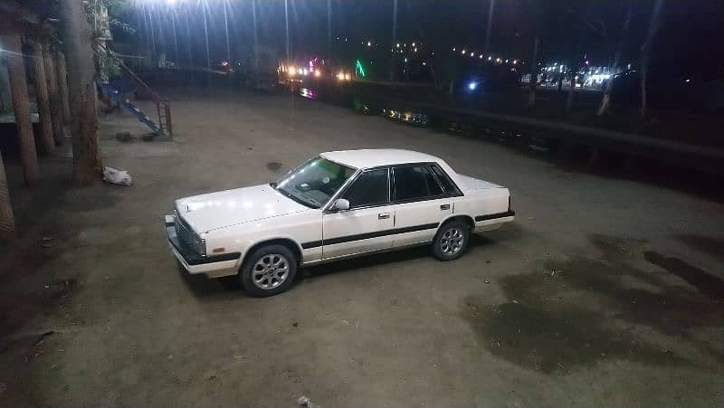 Nissan Laurel 1985 3