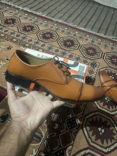 Brodo Oxford shoes