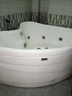 Bath tub Jacuzzi For Sale