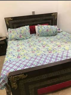 Bed In Good condition with Mattress and side Tables