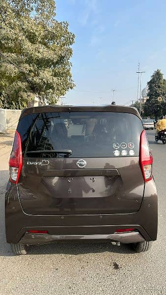 Nissan Dayz 2022 2023 end clear only 3000km driven look like brand new 10