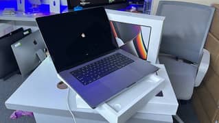 2021 MacBook Pro 16” M1 Pro Ram 16 GB SSD 1 TB