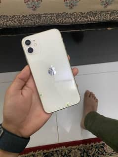 Iphone 11 (128) Factory unlock Waterpacked good condition Non PTA