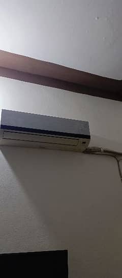 TCL 1 ton ac available non inverter