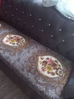 5 Seater Sofa like new, only 1 month used