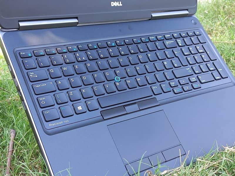 dell precision 7520 | Full Heavy Workstation 5