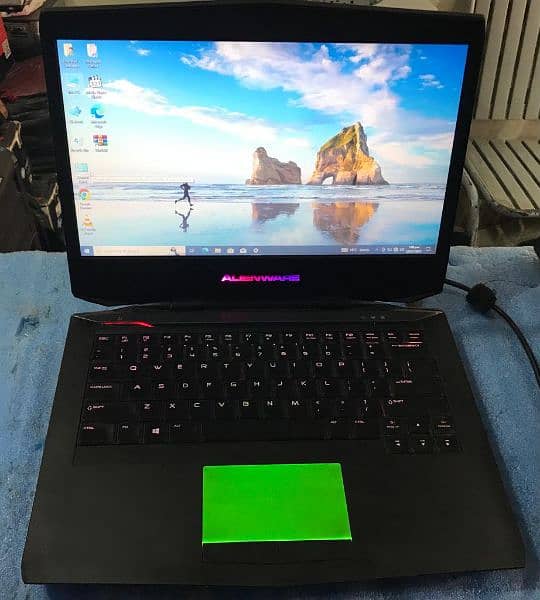 Dell Allienwere 14 gaming laptop 1