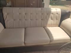 New Sofa for sale
Good condition
3 month use
New seets