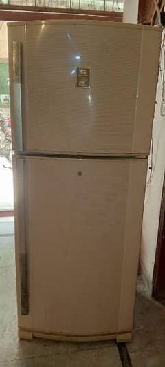dowlence fridge very good condition