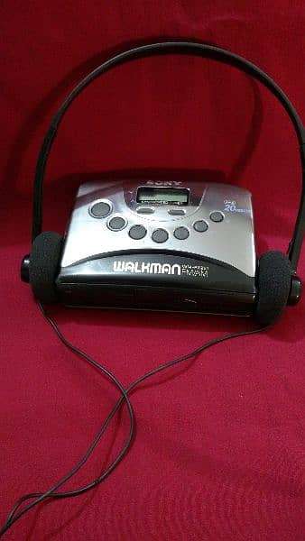 Sony Vintage 80s Walkman 2