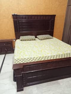 2 wooden bed set