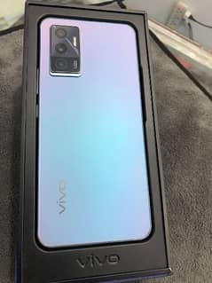 vivo v23e 8/128 with box and charger