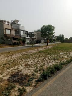 Corner Property For sale In Eden Gardens Extension - Block D Lahore Is Available Under Rs. 4500000