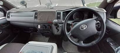 Toyota Hiace 2010