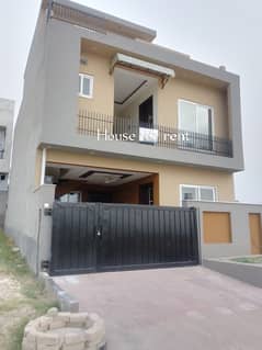 Specious 5 Marla house for rent