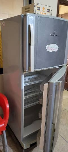 Dawlance fridge avail in best working condition