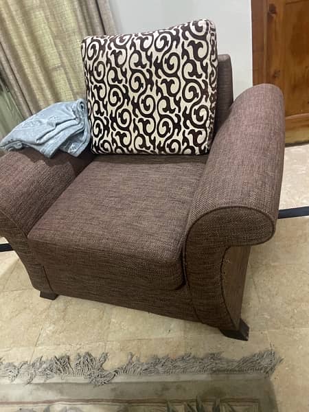 7 seater sofa slightly used 2