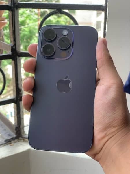 iPhone 14 Pro Factory unlocked 1