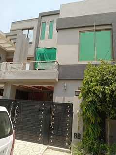 5 marla house Upper Portion for rent in BB Block Bahria Town Lahore