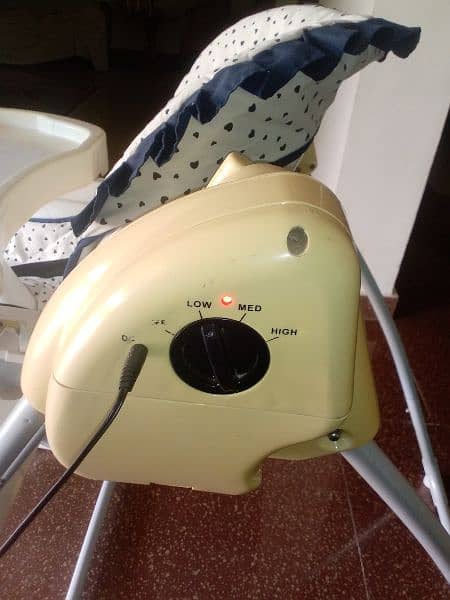 Baby feeding chair, recliner plus electric swing , three in one! 6