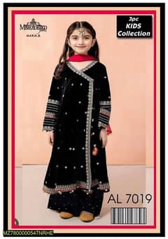 3 Pcs Girl's Lawn Embroidered Suit. .