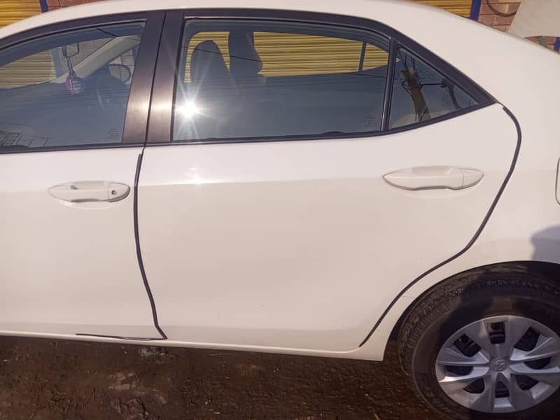 Toyota Corolla XLi VVTi 2017 only 34Lac 1