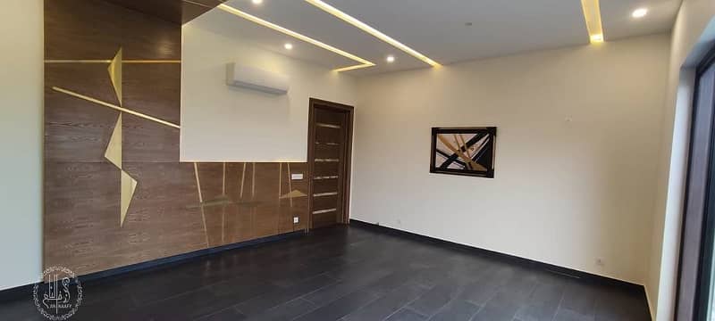 Most Luxurious 2 Kanal POOL Modern House Is Available For Rent In Phase 2 Dha, Lahore. 4