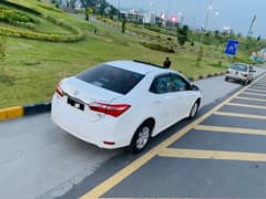 Toyota Altis Grande 2015, 2nd owner, 1 and half piece minor touching