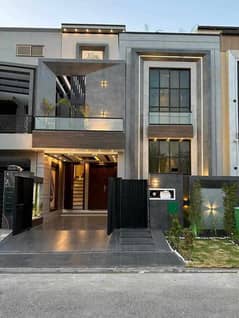 5 Marla Beautiful Luxury House Is UP For Sale In Bahria Town Lahore.