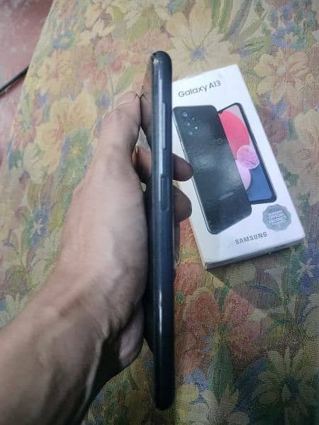 Samsung A13 box all asess 4GB 128GB minor wite shade show nai hota 3